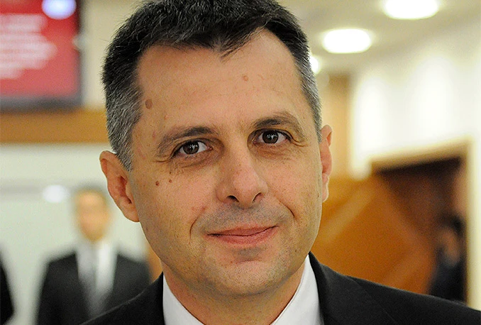Radojčić preko društvenih mreža odgovorio na spekulacije o raskolu s Dodikom