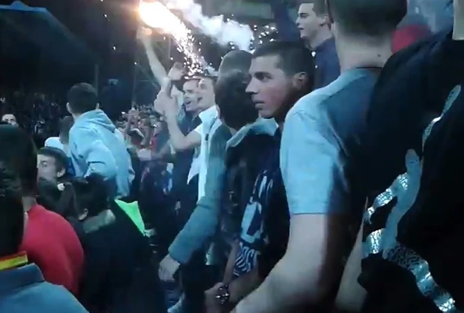 Navijač koji je pogodio Akinfejeva predao se policiji