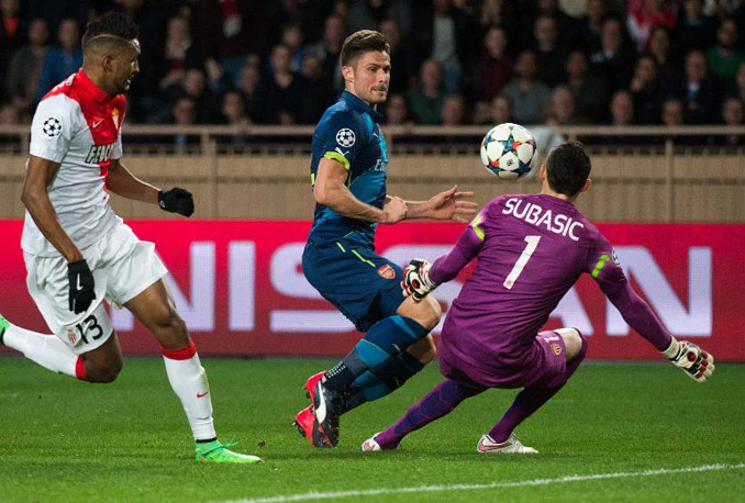 Arsenal nadomak čuda, Subašić spasio Monaco!