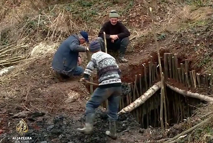 Ni pogibije ne sprečavaju tuzlanske kopače