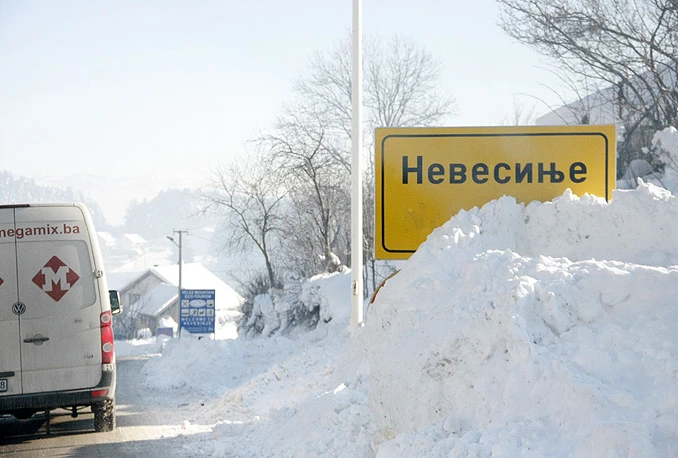 Nevesinje do 7 sati prekrilo 15 cm snijega