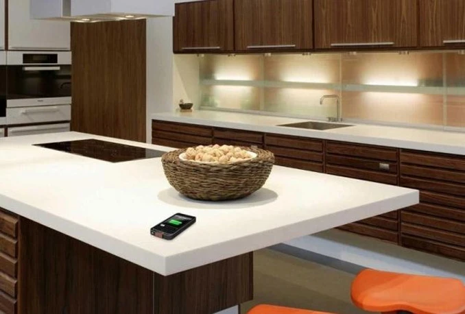 IKEA lansirala namještaj za bežično punjenje elektronskih uređaja
