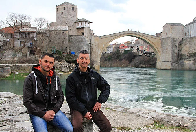 Mostarci ruše predrasude o "podijeljenom gradu": Našim venama teče kultura mostova