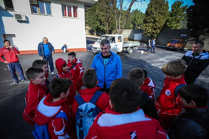 Davor Šuker posjetio mlade nogometaše Zrinjskog