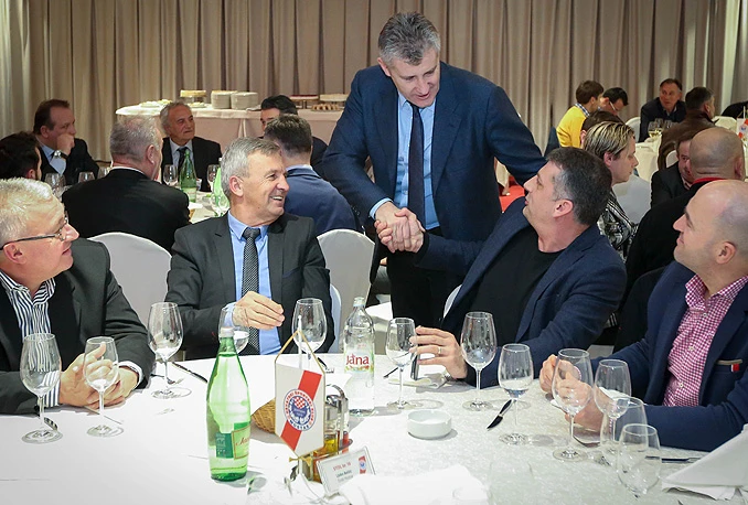 Davor Šuker i kompletno vodstvo Hrvata iz BiH na Noći plemića