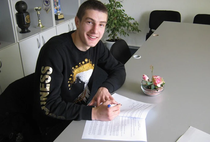 Nermin Hadžić potpisao za Velež