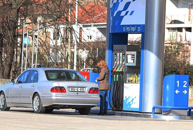 Ministarstvo trgovine FBiH potvrdilo: Nafta od sutra poskupljuje na dvije KM