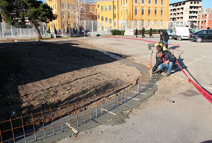 Nema više 'besplatnog' parkinga: 'Sređuje' se prostor iza Gradske vijećnice