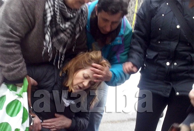 [VIDEO] Prosvjedi u Tuzli: Policajac udario radnicu 'Aide'