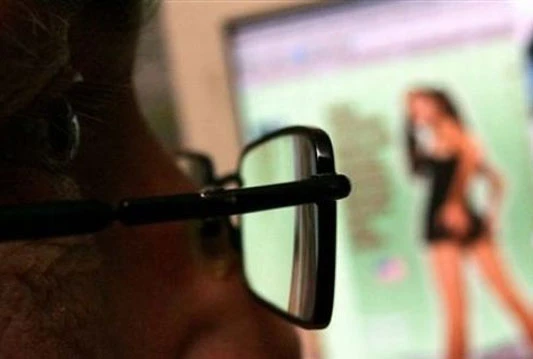 Pet uhićenih zbog dječje pornografije