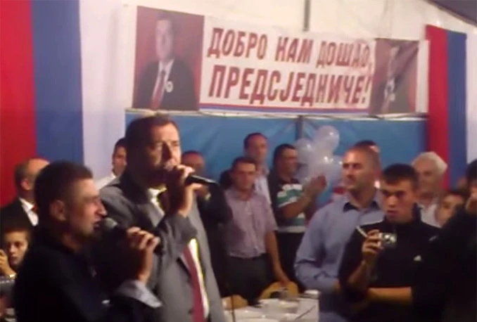 Samo nek' je narodu veselo...