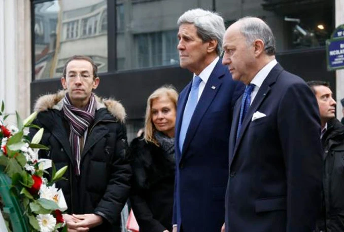 Bomba u Parizu: Hollande traži pomoć Amerike