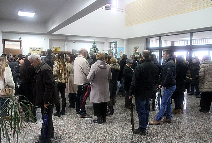 U 7 sati otvoreno 15 birališta u BiH, više glasača nego u prvom krugu
