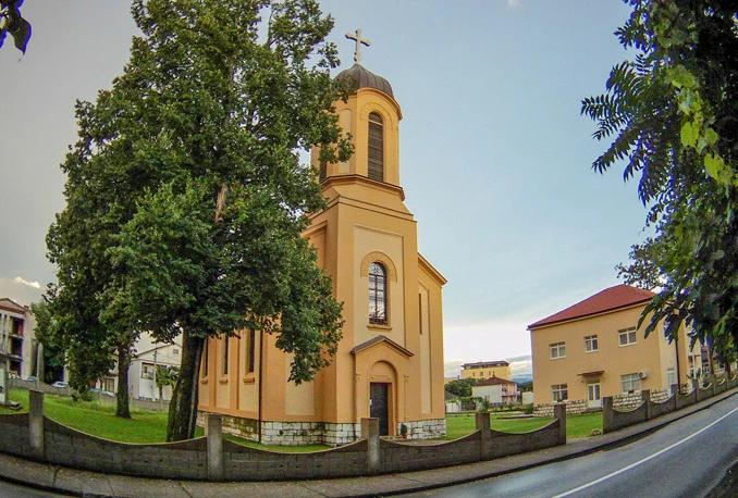 Pravoslavni vjernici u hramu Vaznesenja gospodnjeg u Čapljini dočekali Božić