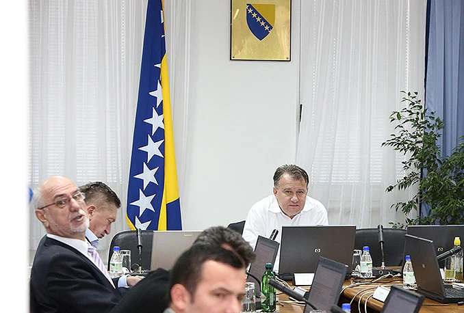 Opet prazni džepovi prijete Federaciji