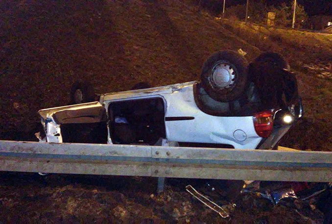 U prevrtanju automobila poginula tročlana obitelj