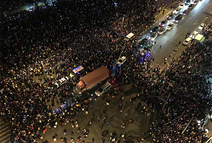 Poginulo 35 osoba tijekom dočeka Nove na trgu