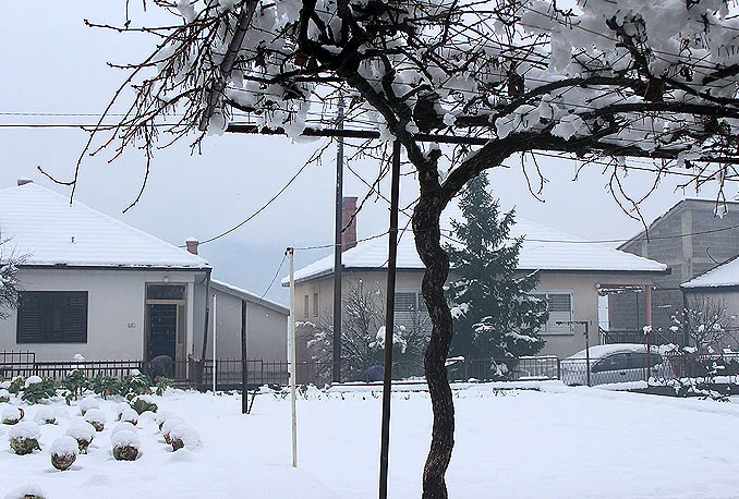 Na Bjelašnici -18, Stolac s dva stupnja najtopliji