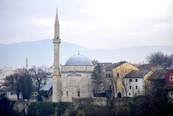 Softić: Naplaćivanje ulaza u mostarsku džamiju je nepotrebno i besmisleno!