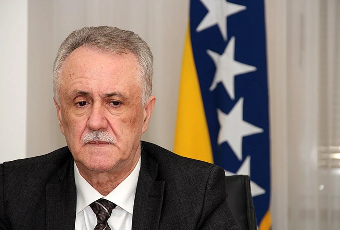 Džaferović negira Kebine tvrdnje o gledanju zločina