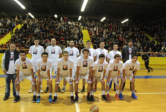 Čapljina ustala da pomogne: Puna dvorana za mladog Slavena Miličevića