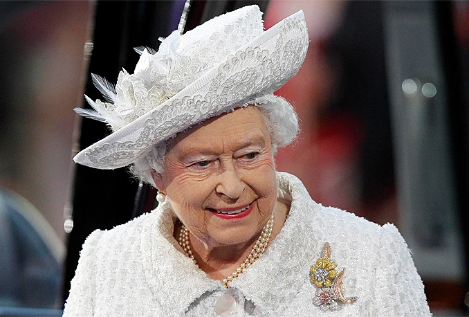 DNK analiza otkriva: Britanska kraljica možda i nije kraljica?