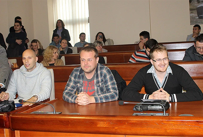 Mostarski studenti žele dio kolača od 700.000 dolara