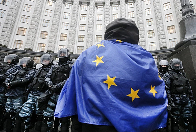 Zastupnicima mađarske opozicije zabranjeno unošenje zastave EU u Parlament