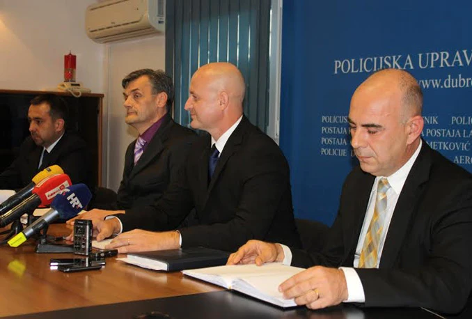 Policijska akcija iz BiH 'preselila' u Hrvatsku: Zbog krijumčarenja ljudi uhićeno 15 osoba
