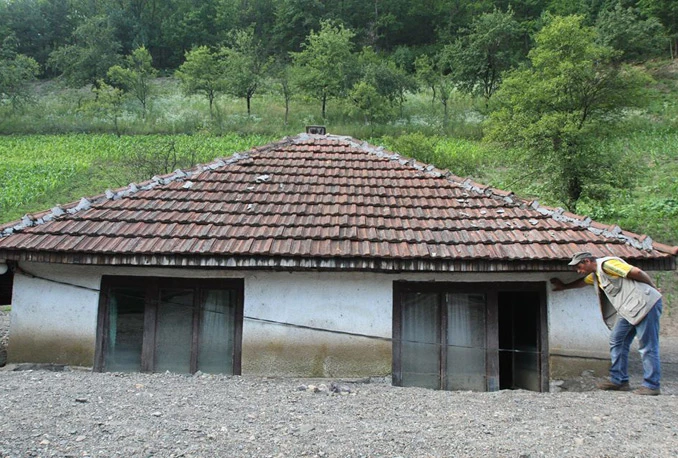 Nevrijeme u Švicarskoj: Klizište odnijelo zgradu, dvoje poginulih