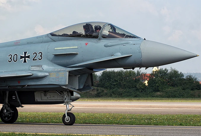 Rusi na Baltik poslali cijelu eskadrilu aviona, NATO ih ganja cijeli dan