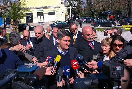 Milanović pozvao branitelje da prekinu prosvjed i razgovaraju u institucijama