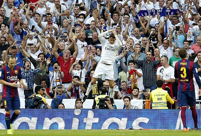 Real Madrid slavio nad Barcelonom