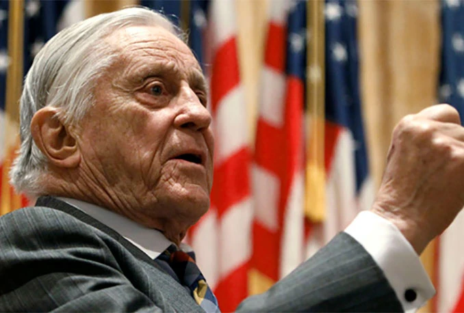 Preminuo doajen američkog novinarstva, urednik Washington Posta, Ben Bradlee