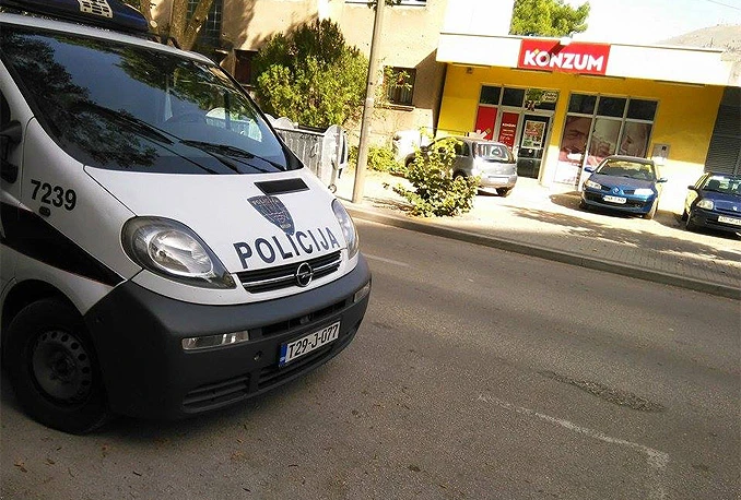 Mostar: Opljačkan ''Konzum'' pored Staklene banke