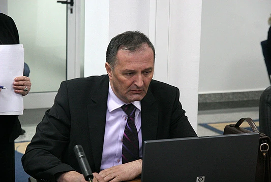Umjesto da nas liječi, Vlada plaća propalu reviziju