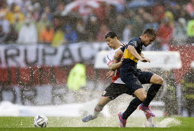 Argentinski Superclasico odigran u nemogućim uvjetima