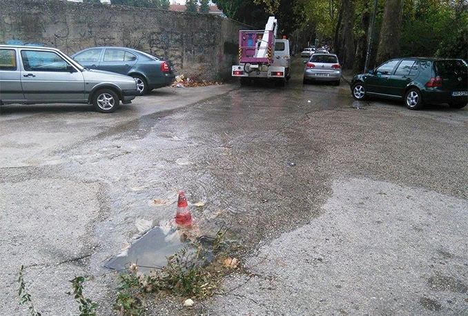 Mostarske ulice: Fekalije s jedne strane, voda s druge