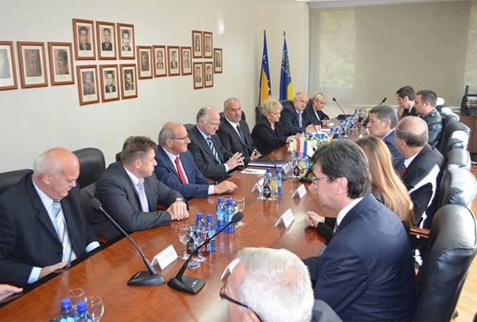 Leko u Tuzli: Sve što možemo je zagovarati ulazak BiH u EU