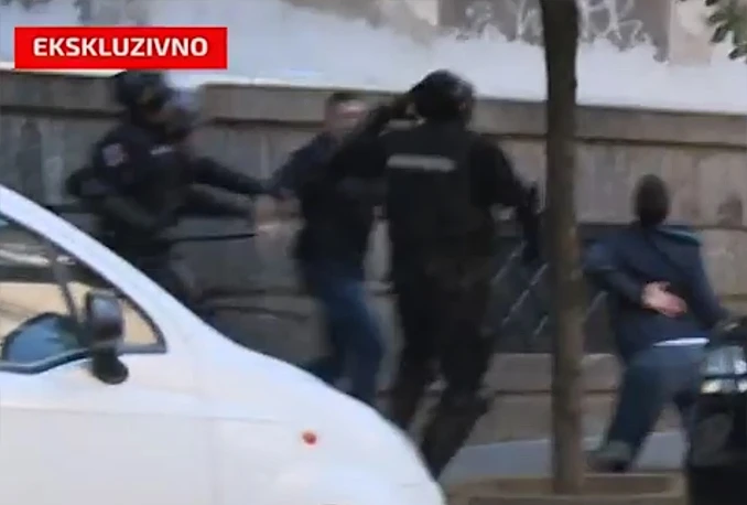 Policija pretukla brata premijera Srbije: Vučić: Brat mi je došao krvave glave; nećemo nikoga tužiti
