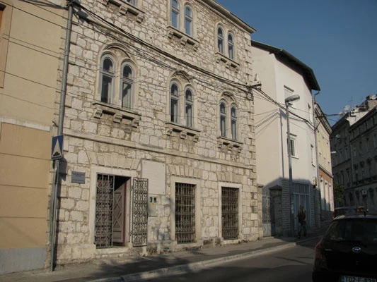 Prosvjeta poziva likovnjake u Mostaru na korištenje ateljea