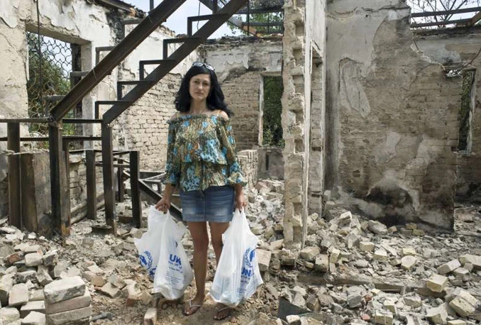 Donjeck: Stanovnici uz pomoć zarobljenika čiste grad 