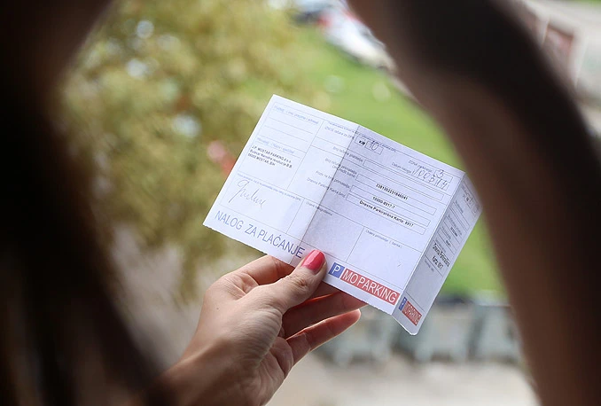 Parkiranje u Mostaru bez ocjene: Premalo mjesta i premalo naplate