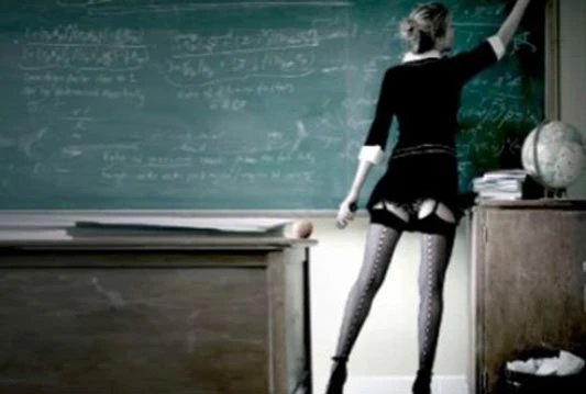 Porno glumica na udžbeniku iz matematike