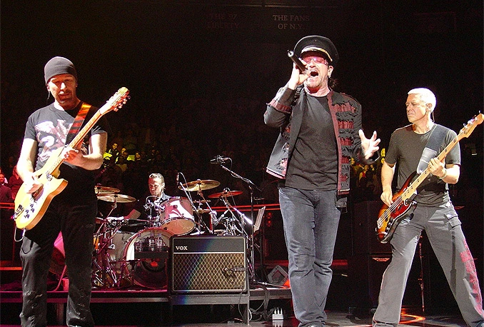 U2 neočekivano objavili novi album