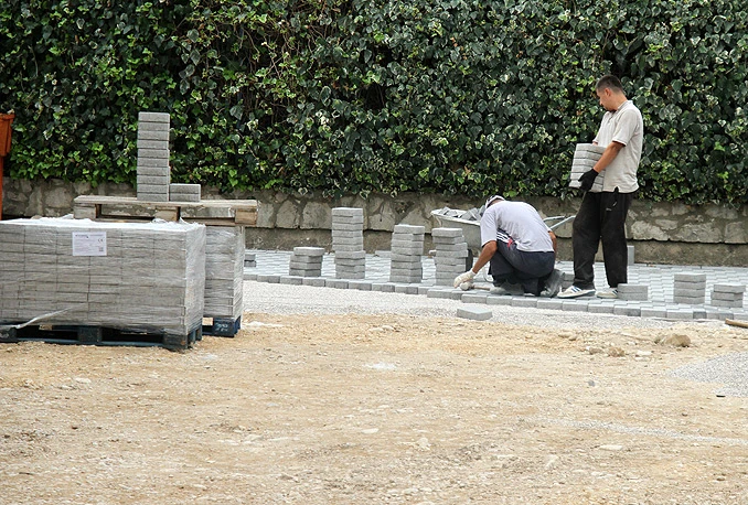 Preuređenje školskog dvorišta neposredno prije početka nastave