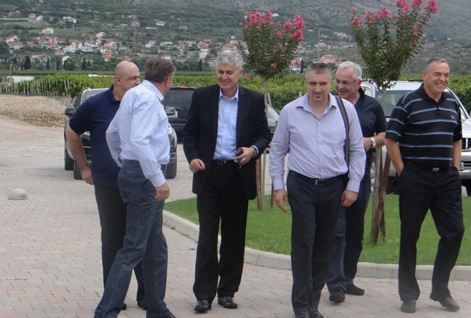 Čović s mostarskim gospodarstvenicima razgovarao o stanju u gospodarstvu