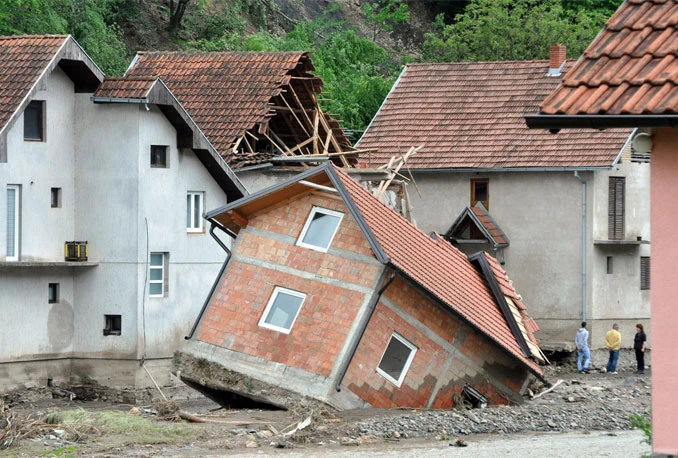 Posljedice poplava: Potrebno je vratiti ljude u kuće, makar se u njima obnovila samo jedna soba