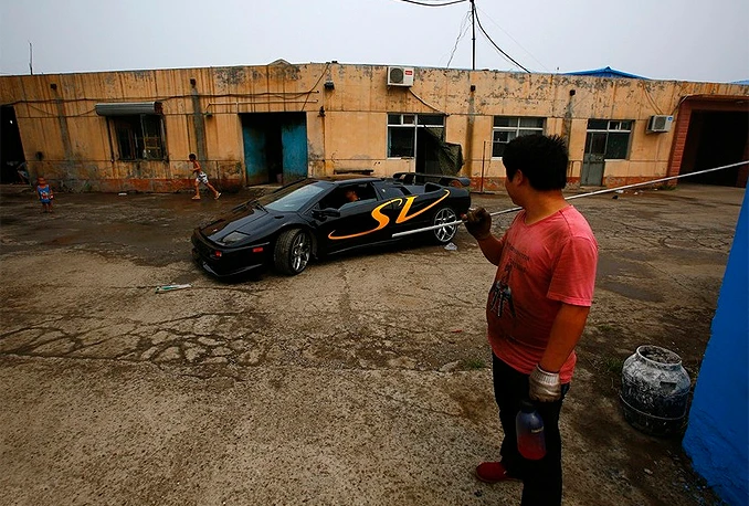 Kod kuće 'složili' Lamborghini