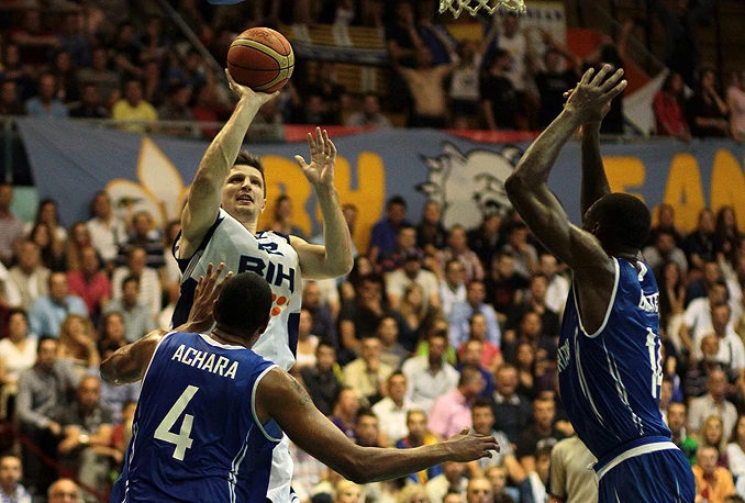 BiH u prepunoj Skenderiji izborila plasman na Eurobasket